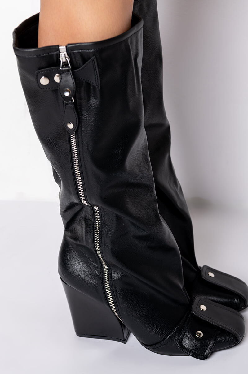 EMBELLISHED CHUNKY BOOT IN BLACK